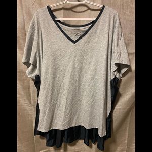 Livi Active top 26/28 NWT